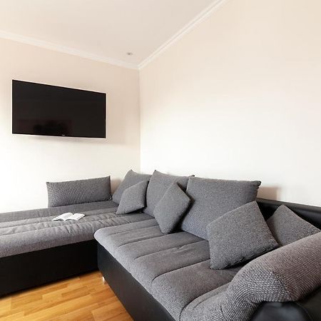 Regrand Apartment On Kulisha 47A リヴィウ エクステリア 写真