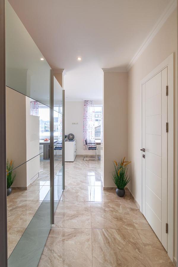 Regrand Apartment On Kulisha 47A リヴィウ エクステリア 写真